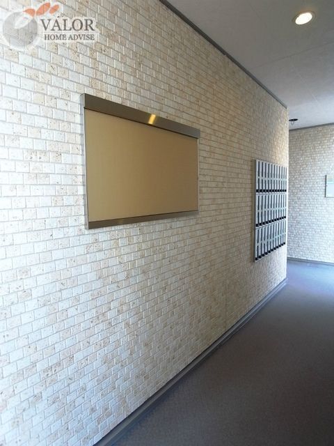 【横浜市港北区高田東のアパートのエントランス】