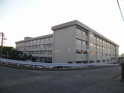 小学校　新潟市立真砂小学校（小学校）まで499m