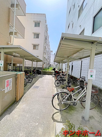 【広島市中区昭和町のマンションの駐車場】