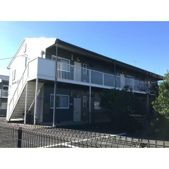 【小田原市柳新田のマンションの建物外観】