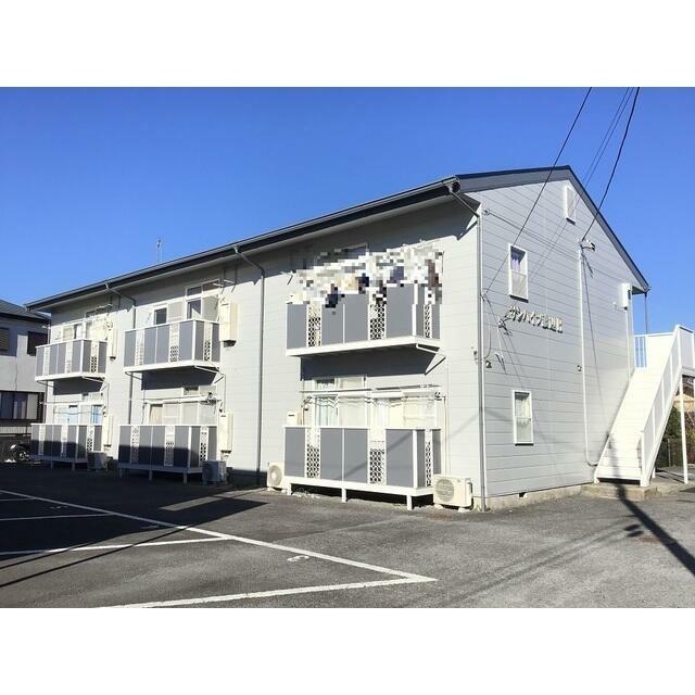 小田原市柳新田のマンションの建物外観