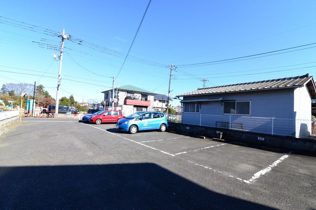 【水戸市元吉田町のアパートの駐車場】