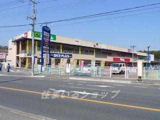 【広島市安佐北区上深川町のアパートのショッピングセンター】