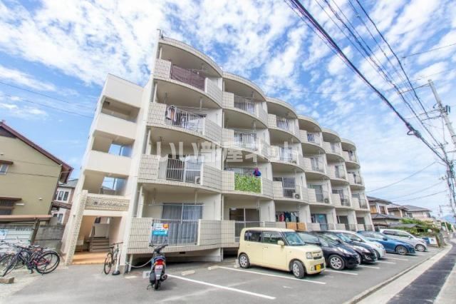 徳島市南佐古七番町のマンションの建物外観