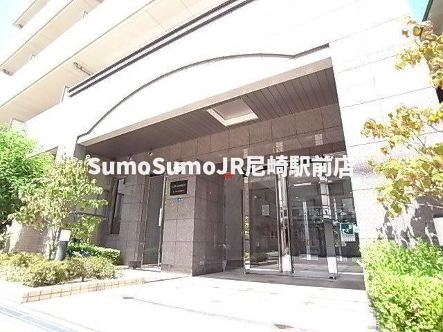 エントランス　清潔なエントランスです