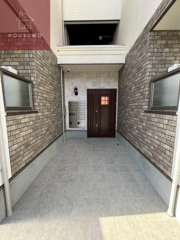 エントランス　建物の内部です