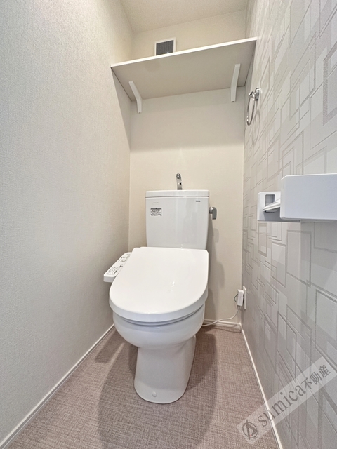 トイレ　温水洗浄便座完備♪