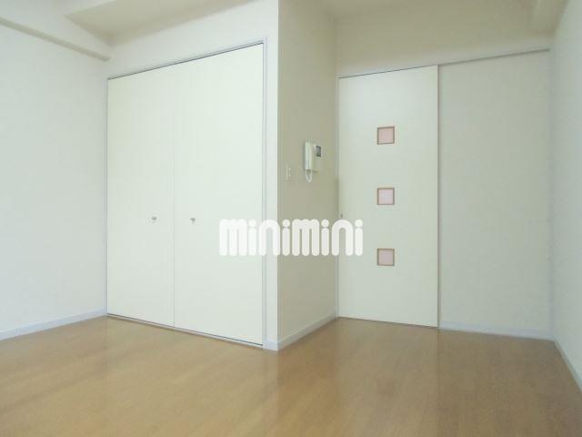 居室・リビング　明るい居室