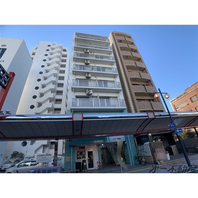 エントランス　建物外観