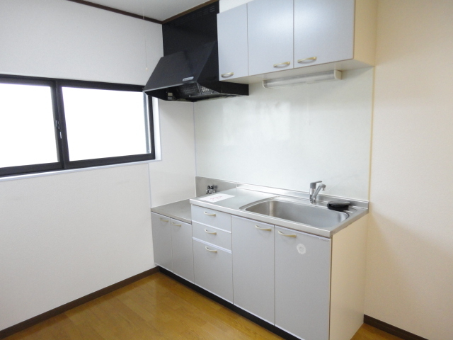 キッチン　窓のあるキッチン※同タイプ参考写真