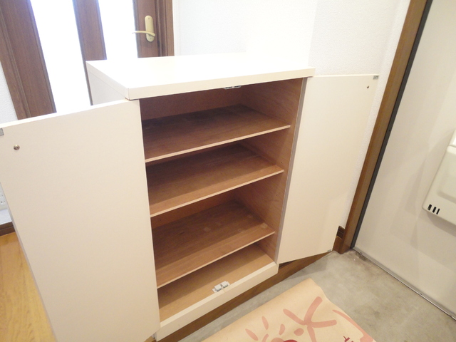 玄関　玄関のシューズボックス※同タイプ参考写真