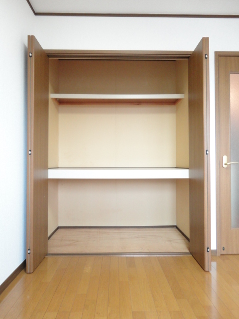 その他設備　収納は全部で３ヶ所付き※同タイプ参考写真