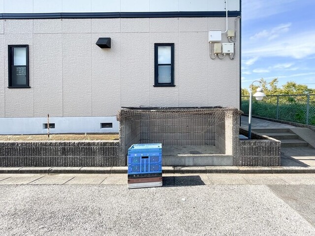 ロビー　ゴミ置き場