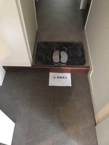 玄関　お問い合わせはリプロ神戸西店まで