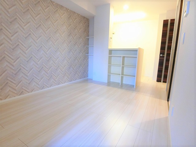 居室・リビング　写真は同建物の別部屋を参考に掲載しております。