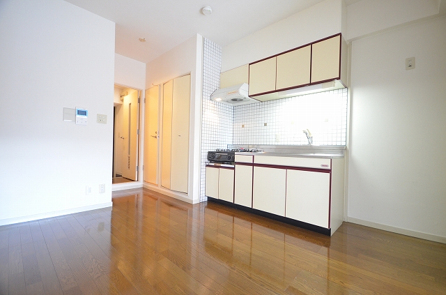 居室・リビング　写真は別号室のものです。