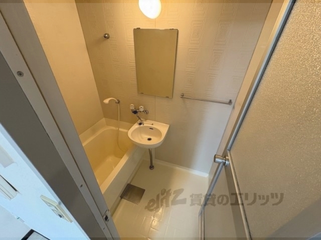 バス・シャワールーム　バス