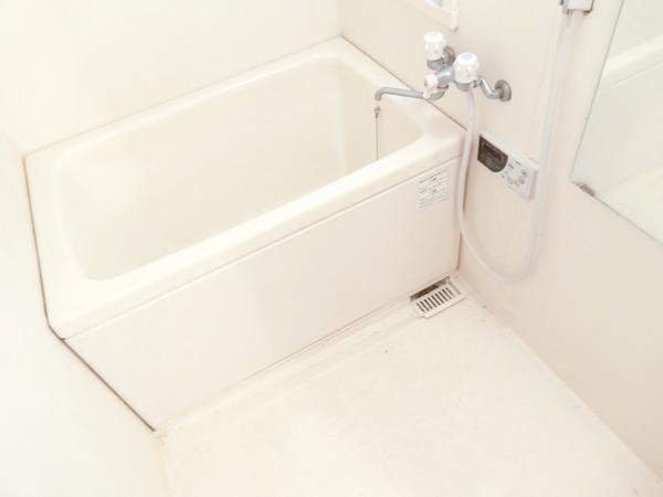 バス・シャワールーム　追い焚き付きバス♪