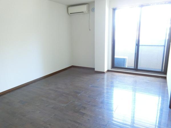 居室・リビング　日当たり良好♪