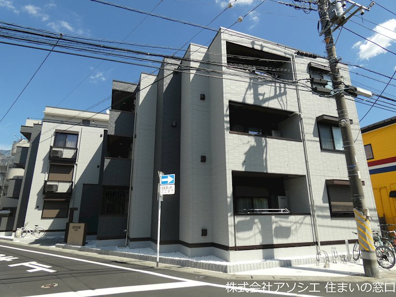 建物外観　LUXUSのご紹介は住まいの窓口アソシエにお任せ下さい。