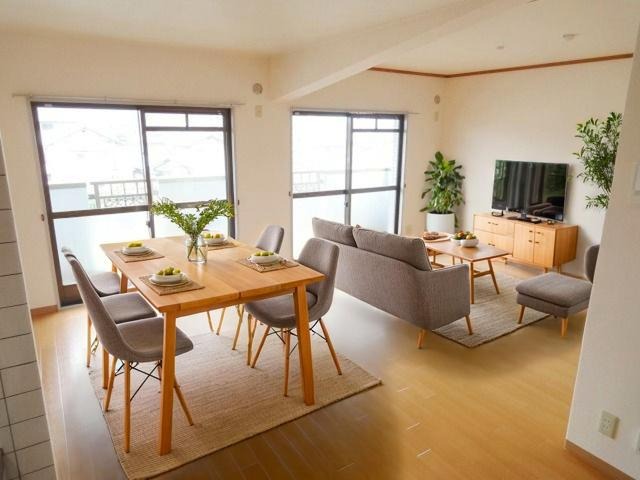 居室・リビング　ＣＧで家具等を配置したもので家具等は含まれません。