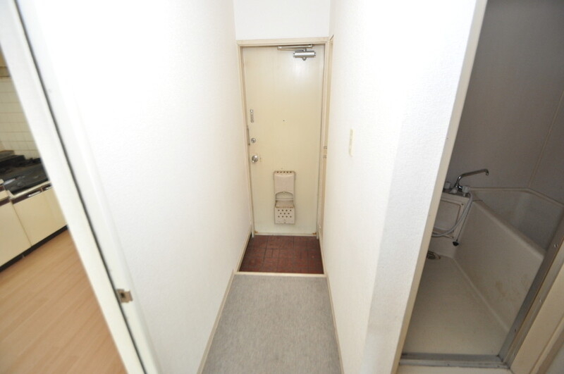 玄関　シューズボックス付きのすっきりした玄関です。