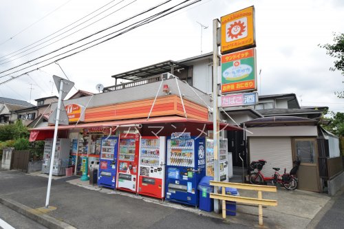 コンビニ　Ｙショップ汲沢店（コンビニ）まで573m