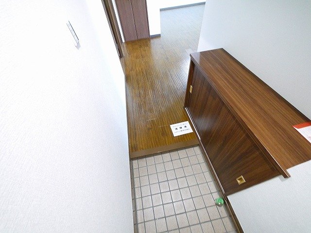 玄関　落ち着いた玄関です