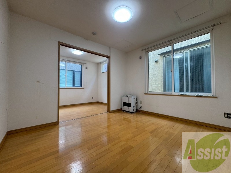 居室・リビング　広くてキレイなお部屋が広がっていて、充実した生活が送れそう。