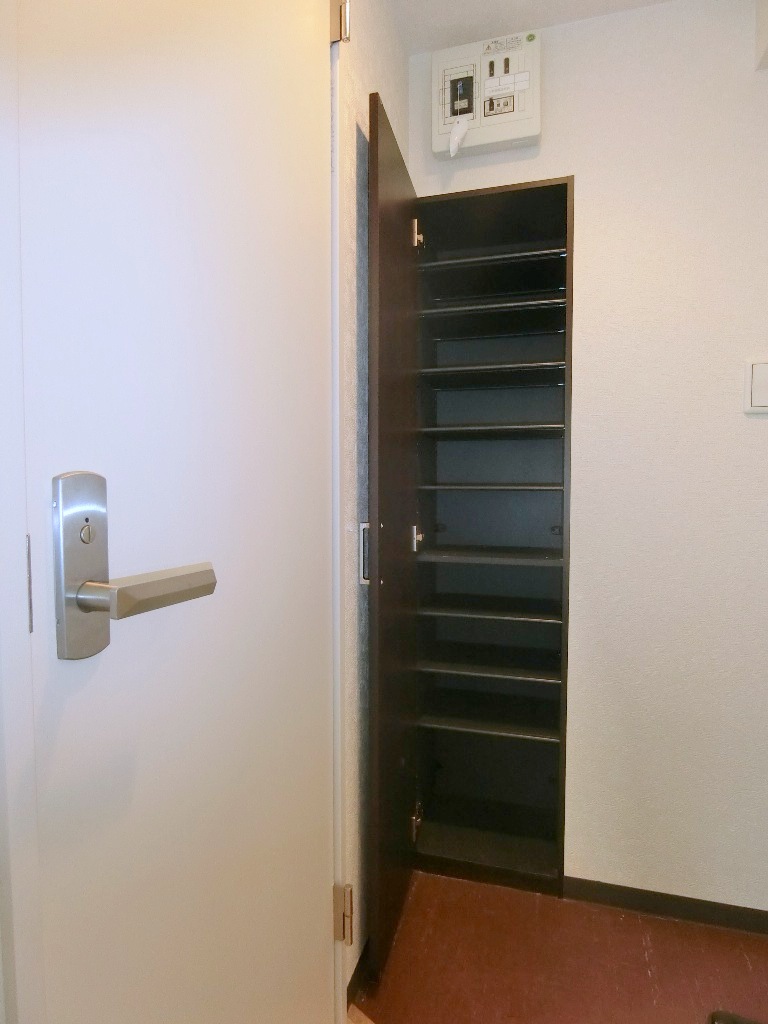 その他設備　大型のシューズクローゼット付き！