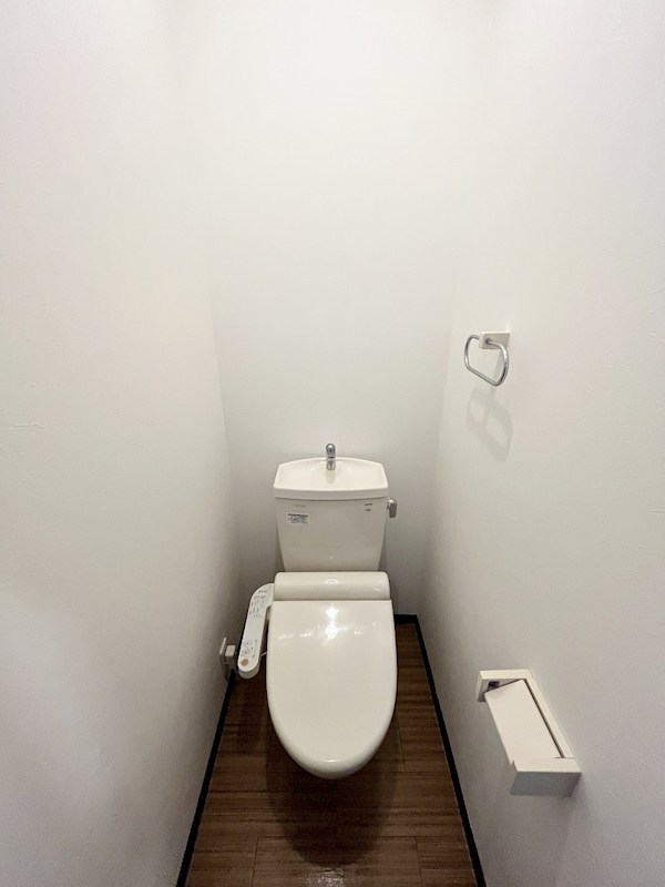 トイレ　★温水洗浄便座トイレ★