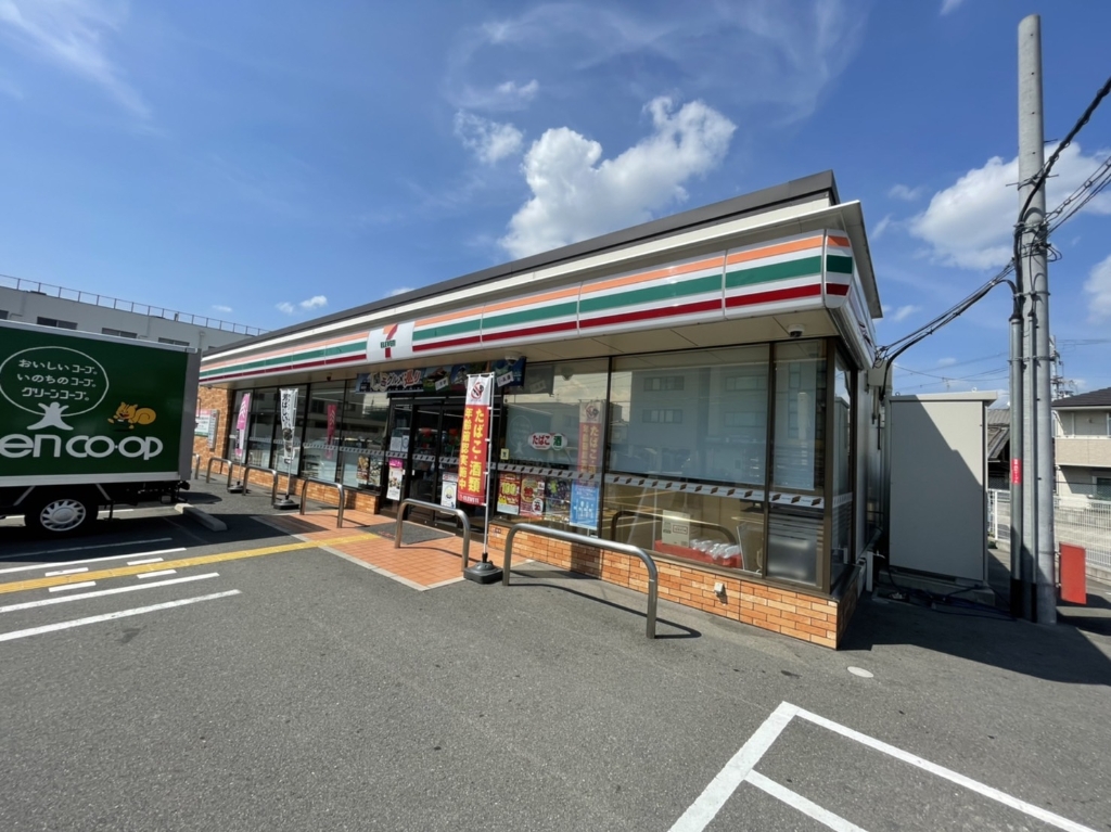 コンビニ　セブンイレブン 枚方伊加賀本町店（コンビニ）まで636m