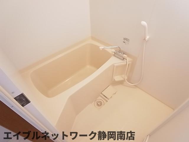 バス・シャワールーム　お風呂です