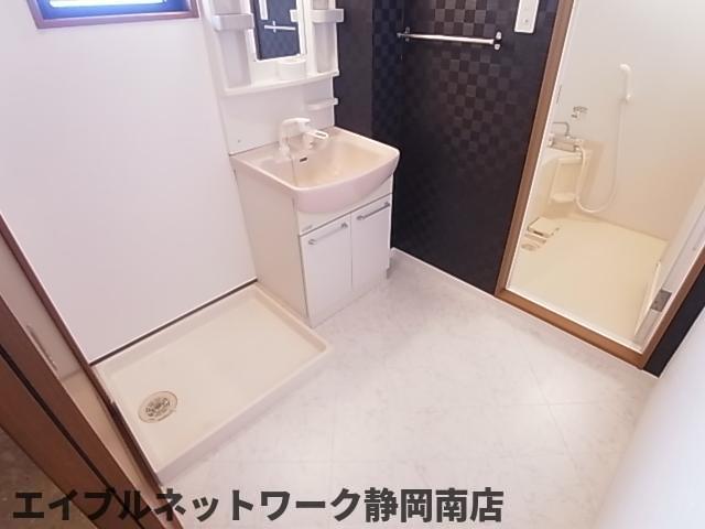 洗面設備　広い洗面スペース