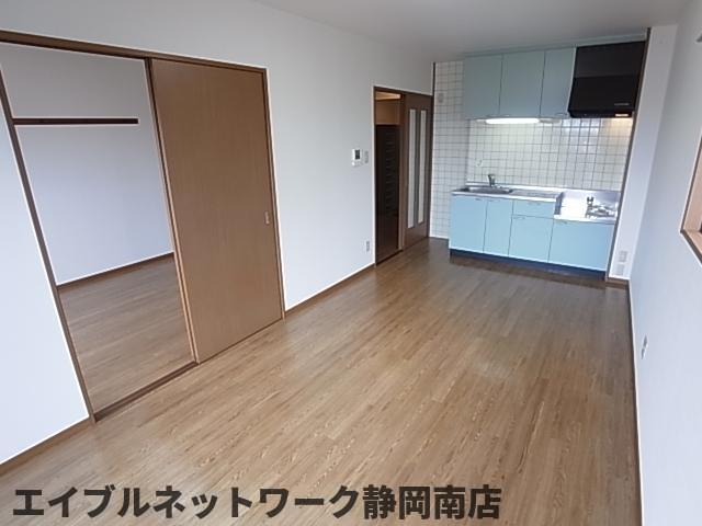 居室・リビング　居間です