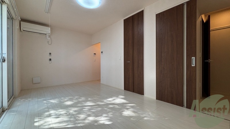 居室・リビング　きれいなＬＤＫが広がっていて居心地が良さそうですね。