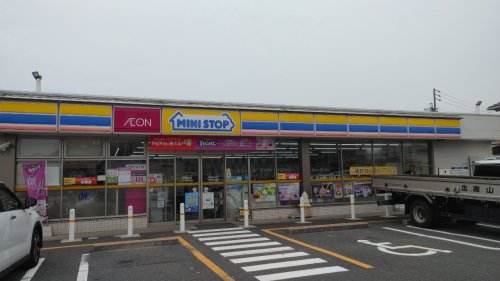 コンビニ　ミニストップ 名古屋康生通店（コンビニ）まで70m