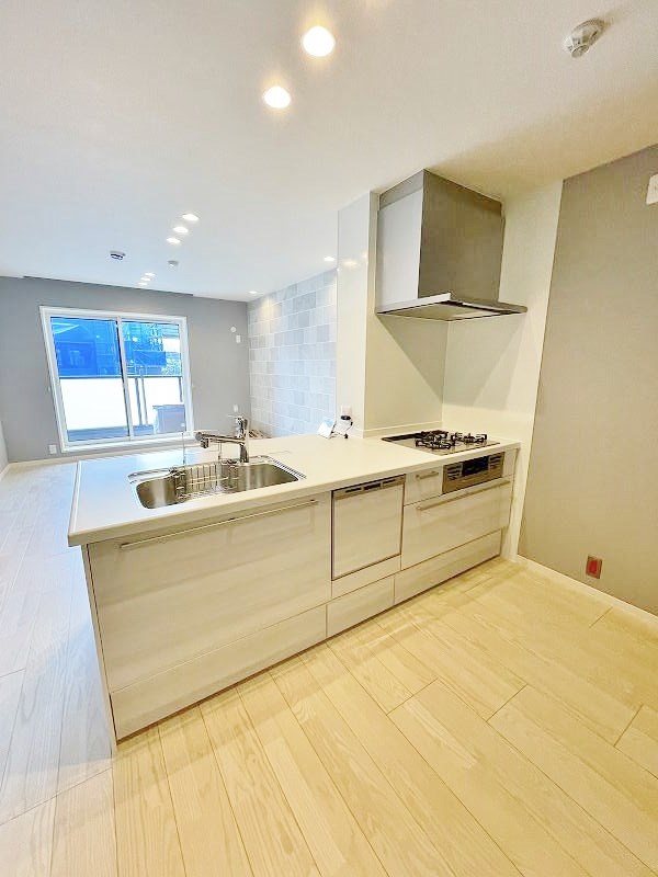 キッチン　★システムキッチングリル付き/３口コンロ★