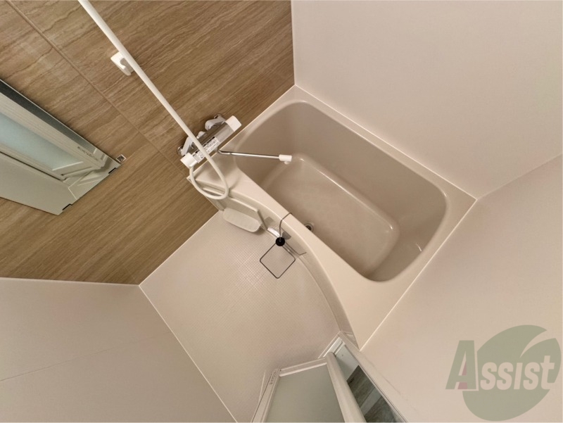 バス・シャワールーム　お風呂になります。一日の疲れを癒してくださいね。