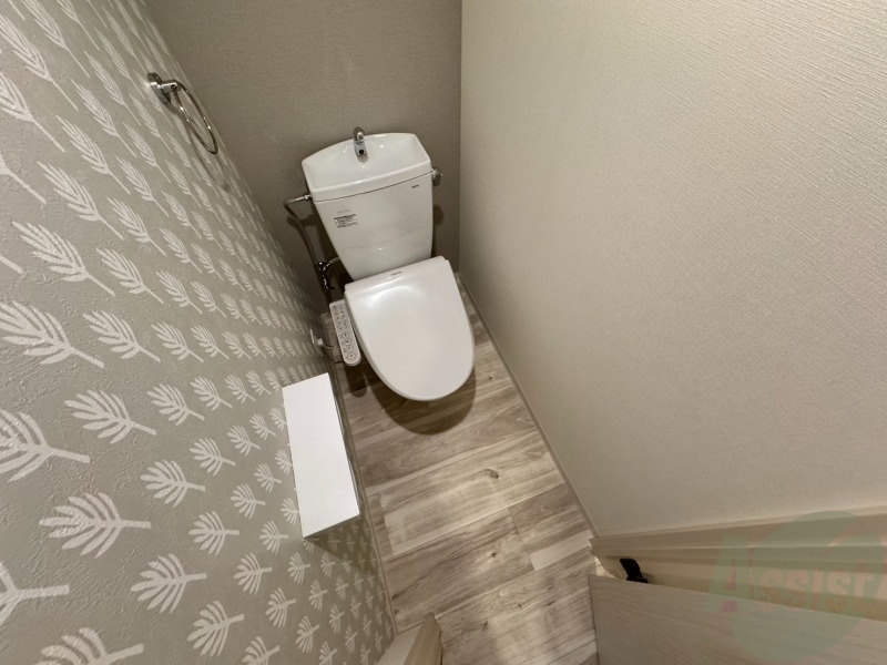 トイレ　シャワートイレになっているので快適です！