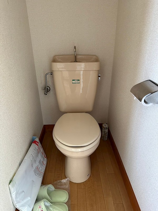 トイレ　※別部屋参考写真※