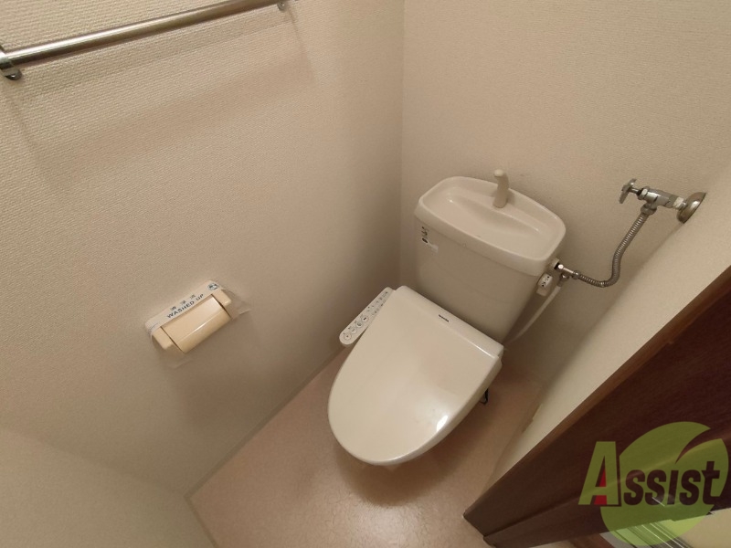 トイレ　トイレです。ウォシュレット付を探している方、おすすめです。
