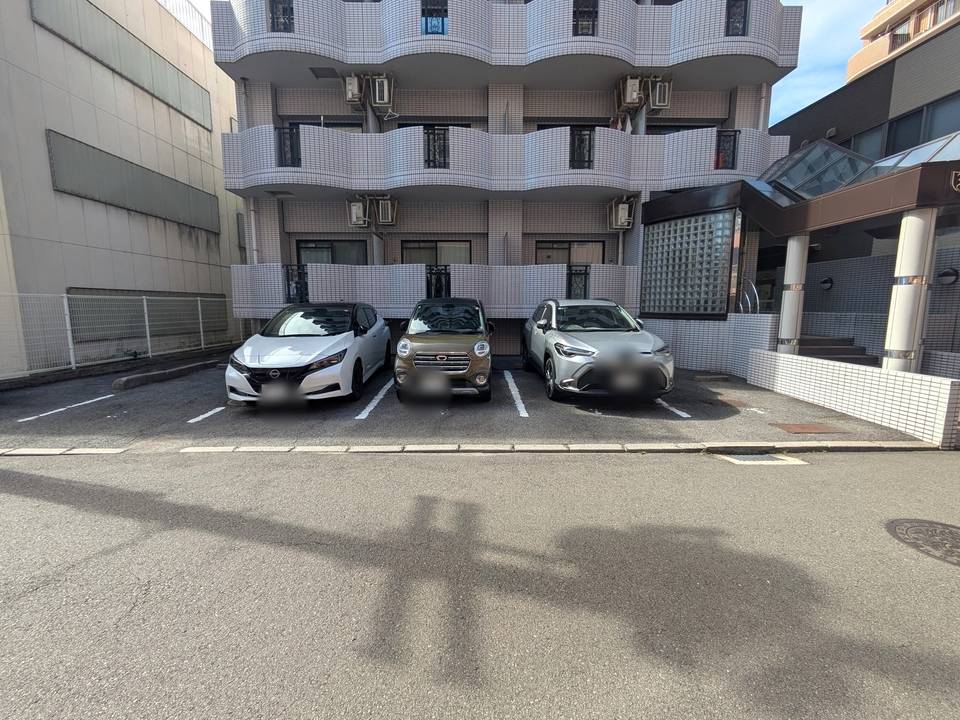 駐車場　駐車場