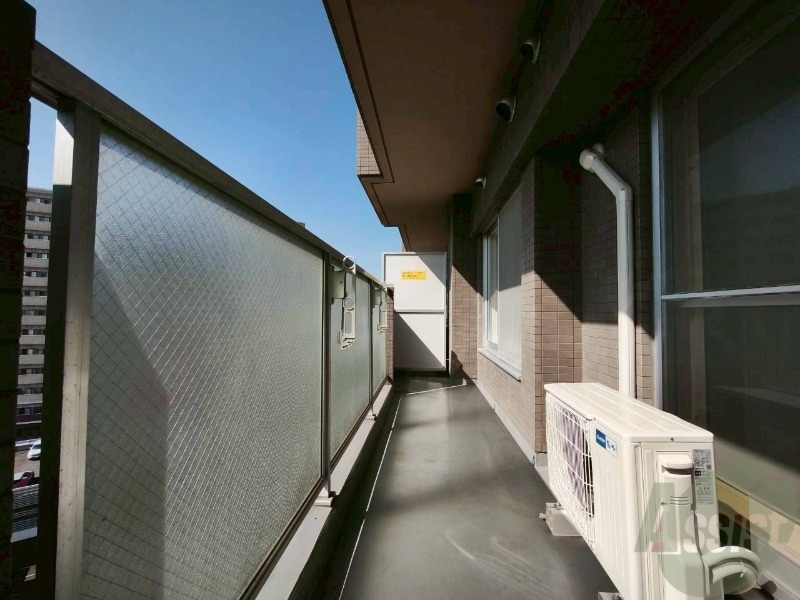 バルコニー　バルコニーです。洗濯物を干したり一息ついたりできますね！