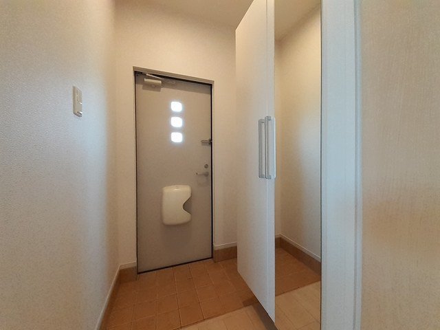 玄関　落ち着いた玄関です