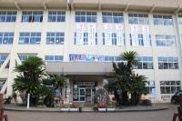 中学校　新居浜市立泉川中学校（中学校）まで808m