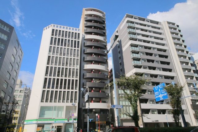 建物外観　セレニテ梅田ルフレ