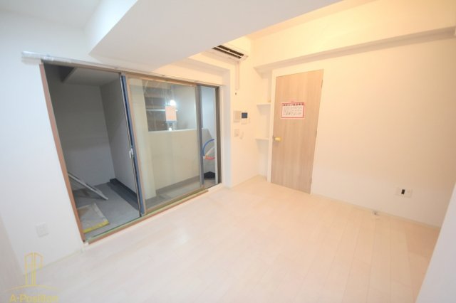 居室・リビング　セレニテ梅田ルフレ