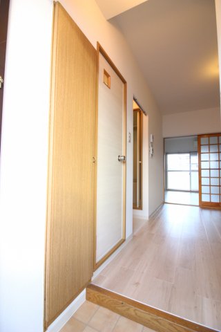 玄関　ゆったりとした玄関です