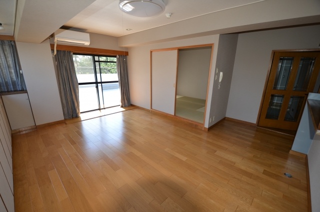 居室・リビング　事務所使用も相談可能☆